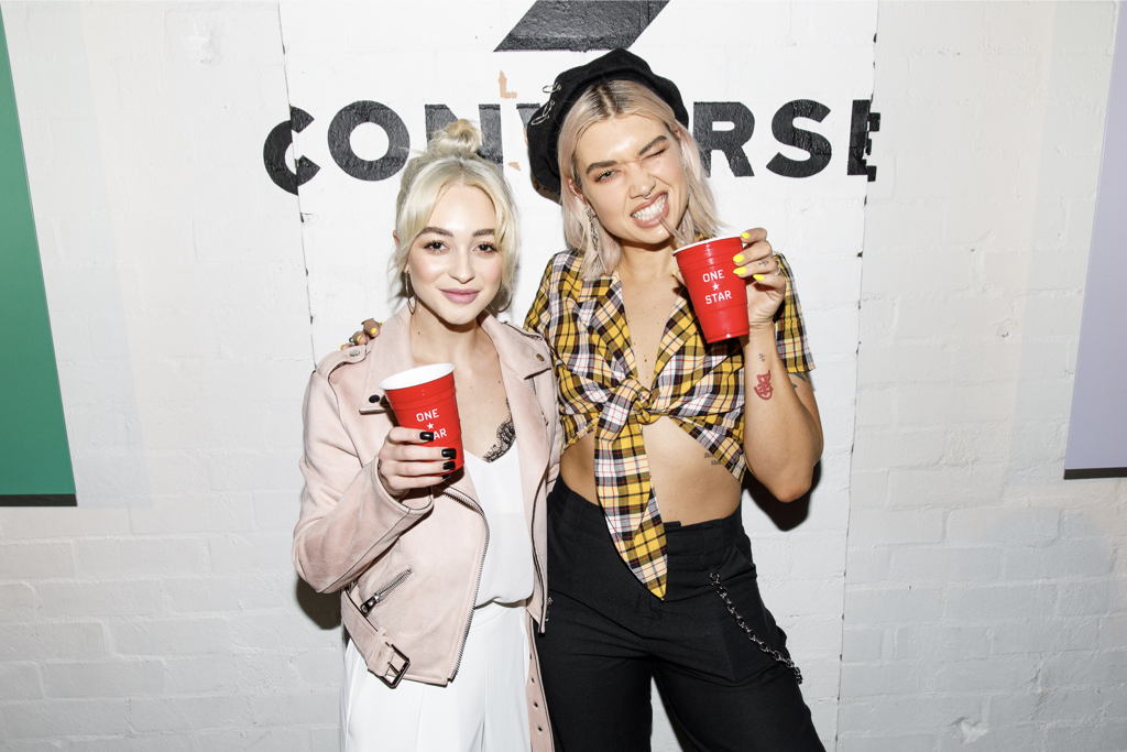 Printed cups converse 001 redds cups